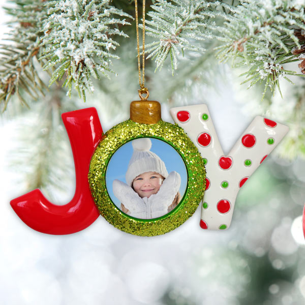 Create your own holiday photo ornaments and decorate your tree with photos
