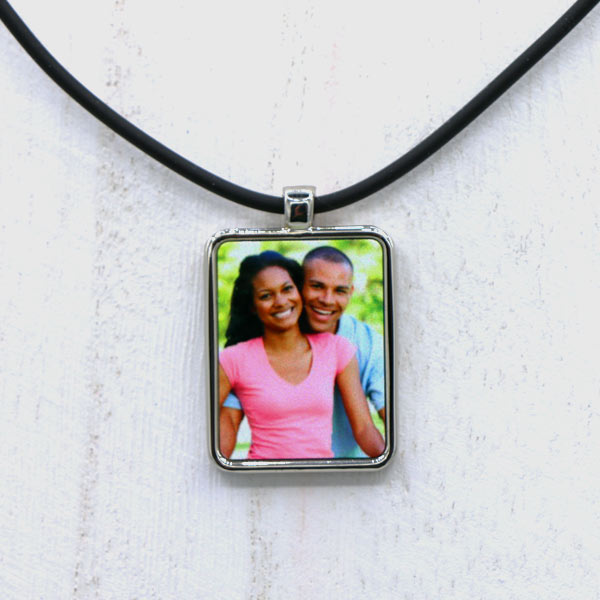 Rectangle shape photo necklace with rubber cord